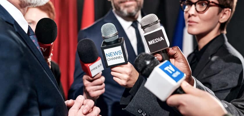 TS SHARA apresenta novidades do menor nobreak do Brasil