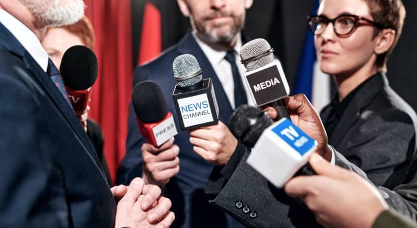 TS SHARA apresenta novidades do menor nobreak do Brasil