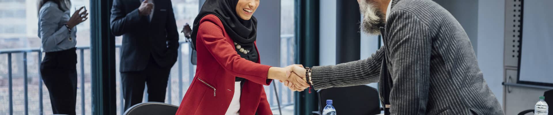 TS Shara - nobreaks para o mercado corporativo