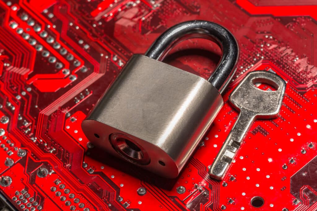 TS Shara participa da 29ª FIEE com nobreaks para a área de segurança eletrônica