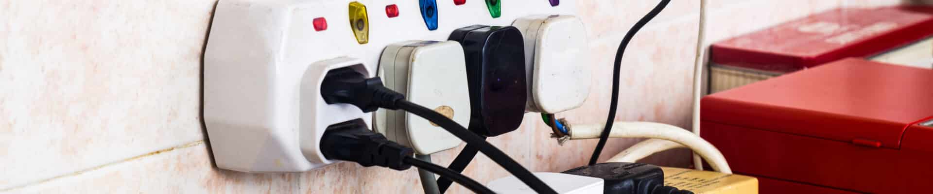 Uso de nobreaks pode ser estratégico em situações críticas