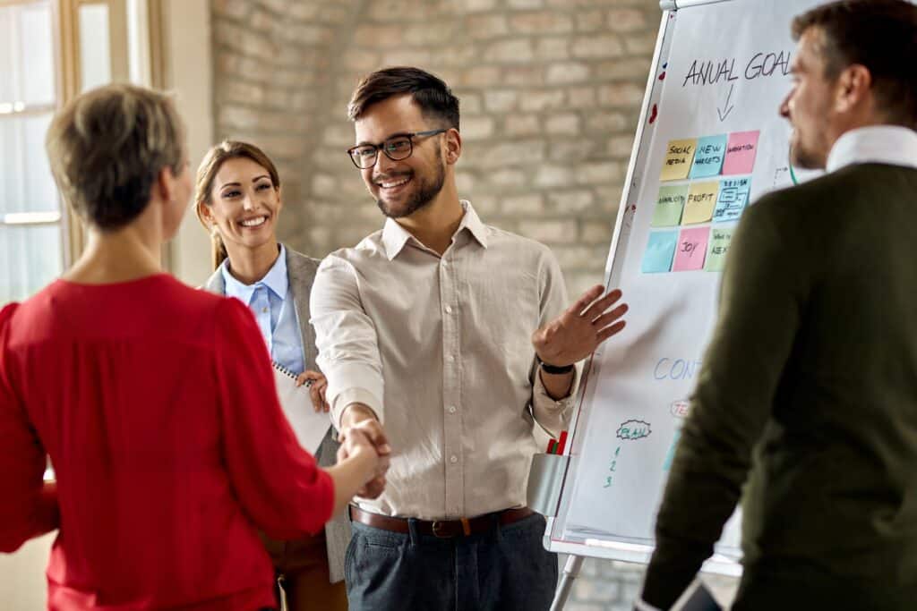 Reunião de Estratégia de venda TS Shara