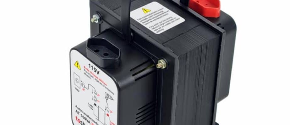 linha de autotransformadores tripolar