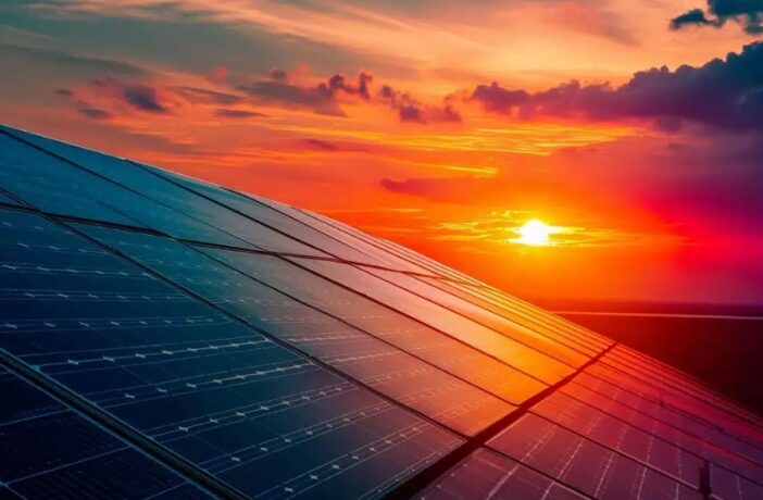 vários painéis solares