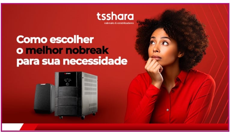 uma mulher negra com blusa vermelha pensativa olhando para nobreaks