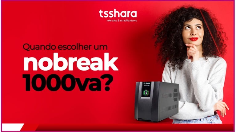 uma mulher com cabelo comprido um nobreak ao lado e um fundo vermelho