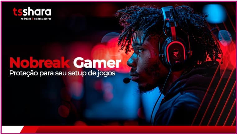 um jovem gamer com fone de ouvido grande em frente ao computador