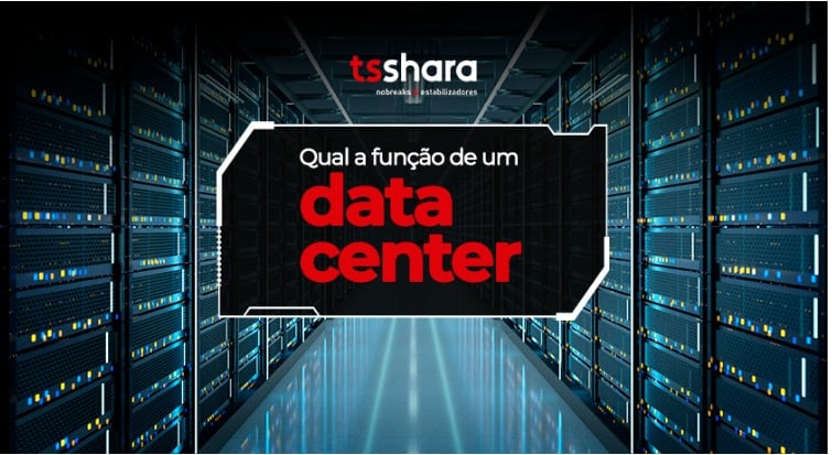 Corredor de data center com servidores