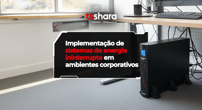 Nobreak instalado sob mesa para sistema de energia ininterrupta corporativo.