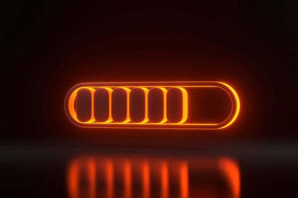 Ilustração digital de um indicador de bateria em fundo escuro. A bateria aparece na cor laranja brilhante, com vários níveis preenchidos, indicando carga quase completa. O efeito luminoso transmite a ideia de energia, desempenho e autonomia.