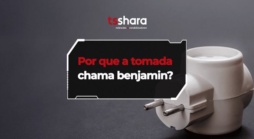 Adaptador benjamin branco ao lado de chamada sobre tomada.