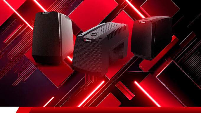 Três modelos de nobreak Tsshara sobre fundo vermelho tecnológico, representando soluções de proteção elétrica.